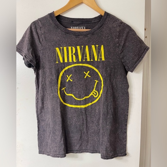 NIRVANA Tops - Nirvana Graphic T-Shirt
